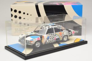 BMW 2500 E3 New Horizon Minichamps 1:18 155029204 Pryskyřice – obrázek 6 z 6