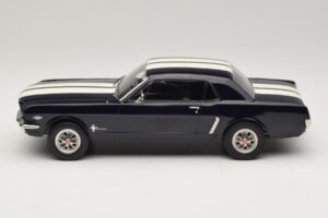 Ford Mustang Nightmist Blue Norev 1:18 182805 Kov – obrázek 3 z 6