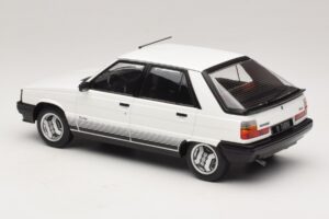 Renault 11 Turbo Bílý MCG 1:18 MCG18589 Kov – obrázek 5 z 6