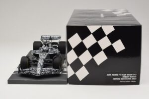 Alfa Romeo Orlen C42 R. Kubica Testing Barcelona 2022 Minichamps 1:18 117229988 Pryskyřice – obrázek 6 z 7