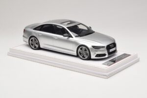 Audi S6 C7 Florett Silver Metallic IVY Merit 1:18 REMC038 Pryskyřice – obrázek 4 z 7