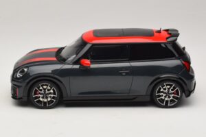 Mini Cooper JCW F66 Legend Grey Otto 1:18 OT1244 Pryskyřice – obrázek 3 z 6
