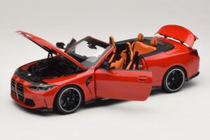 BMW M4 G83 Kabriolet Red Metallic Minichamps 1:18 110021030 Kov – obrázek 2 z 8