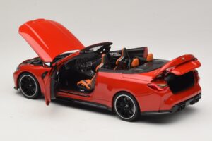 BMW M4 G83 Kabriolet Red Metallic Minichamps 1:18 110021030 Kov – obrázek 5 z 8