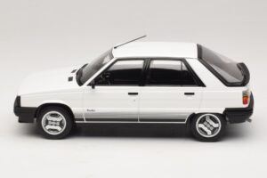 Renault 11 Turbo Bílý MCG 1:18 MCG18589 Kov – obrázek 3 z 6