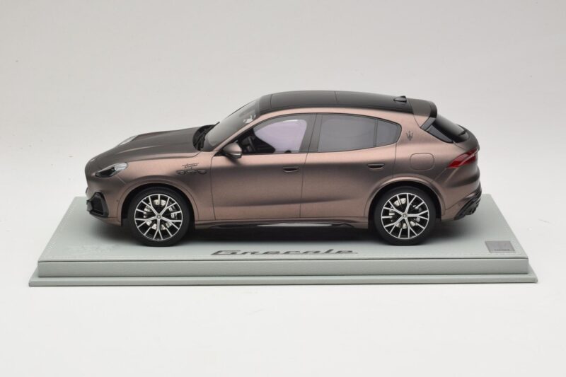 Maserati Grecale Bronzový BBR 1:18 P18220FMAS Pryskyřice
