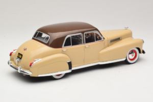 Cadillac Fleetwood Series 60 Special Béžový MCG 1:18 MCG18656 Kov – obrázek 2 z 6
