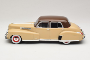 Cadillac Fleetwood Series 60 Special Béžový MCG 1:18 MCG18656 Kov – obrázek 3 z 6
