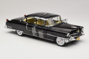 Cadillac Fleetwood Series 60 The Godfather Greenlight 1:18 12949 Kov – obrázek 4 z 6