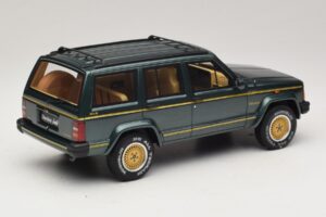 Jeep Cherokee XJ Limited Hunter Green Otto 1:18 OT1204 Pryskyřice – obrázek 2 z 6