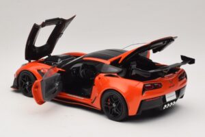 Chevrolet Corvette C7 ZR1 Červený IXO 1:18 U18RDC001-FO Kov – obrázek 5 z 8