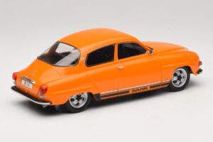 Saab 96 V4 Oranžový MCG 1:18 MCG18654 Kov – obrázek 2 z 6