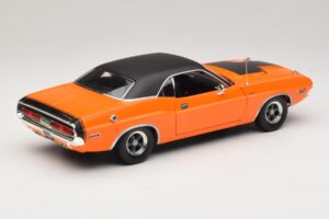 Dodge Challenger R/T Fast & Furious Darden's Car Greenlight 1:18 12846 Kov – obrázek 3 z 8