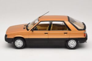 Renault 11 GTL Zlatá MCG 1:18 MCG18590 Kov – obrázek 3 z 6