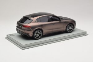 Maserati Grecale Bronzový BBR 1:18 P18220FMAS Pryskyřice – obrázek 3 z 7