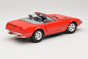 Ferrari 365 GTS/4 Spider Červený Techno Giodi 1:18 40028-P1 Kov – obrázek 3 z 8