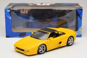 Ferrari F355 Spider Žlutý s Černou Střechou UT Models 1:18 180074030-P4 Kov – obrázek 8 z 8