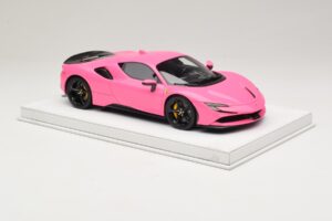 Ferrari SF90 Pack Fiorano Lesklý Qatar Pink BBR 1:18 RACELINE137 Pryskyřice – obrázek 4 z 7