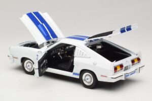 Ford Mustang II Cobra II Charlie's Angels Movie Greenlight 1:18 12880 Kov – obrázek 5 z 8