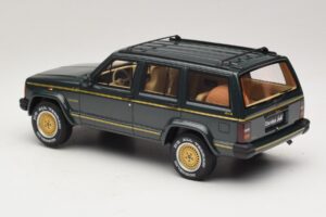 Jeep Cherokee XJ Limited Dark Hunter Green Otto 1:18 OT1340 Pryskyřice – obrázek 5 z 6