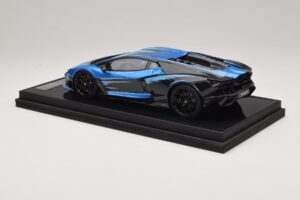 Lamborghini Revuelto Blue Black IVY Merit 1:18 REMC040 Pryskyřice – obrázek 5 z 7