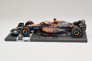McLaren MCL36 #3 D. Ricciardo Abu Dhabi GP 2022 Minichamps 1:18 537224003 Pryskyřice – obrázek 3 z 7