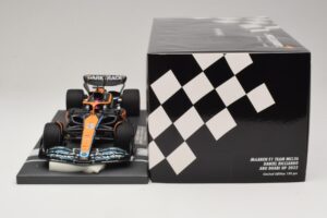 McLaren MCL36 #3 D. Ricciardo Abu Dhabi GP 2022 Minichamps 1:18 537224003 Pryskyřice – obrázek 6 z 7
