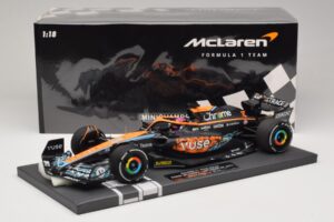 McLaren MCL36 #3 D. Ricciardo Abu Dhabi GP 2022 Minichamps 1:18 537224003 Pryskyřice – obrázek 7 z 7