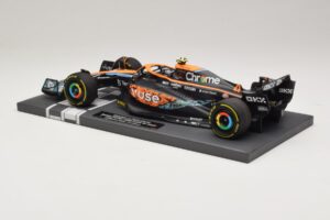 McLaren MCL36 #4 L. Norris Abu Dhabi GP 2022 Minichamps 1:18 537224004 Pryskyřice – obrázek 5 z 7