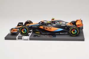 McLaren MCL60 #4 L. Norris 2nd Place Hungarian GP 2023 Minichamps 1:18 537233004 Pryskyřice – obrázek 3 z 7