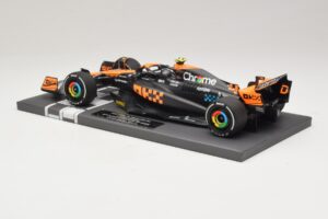 McLaren MCL60 #4 L. Norris 2nd Place Singapore GP 2023 Minichamps 1:18 537233404 Pryskyřice – obrázek 5 z 7