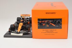 McLaren MCL60 #4 L. Norris 2nd Place Singapore GP 2023 Minichamps 1:18 537233404 Pryskyřice – obrázek 6 z 7