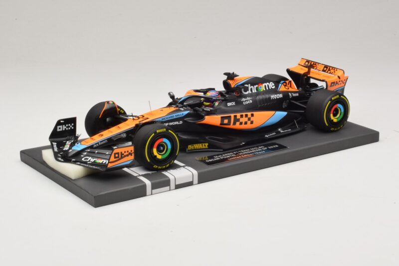 McLaren MCL60 #81 O. Piastri Hungarian GP 2023 Minichamps 1:18 537233081 Pryskyřice