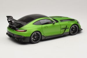 Mercedes AMG GT Black Series C190 Matt Green Metallic Minichamps 1:18 110032022 Kov – obrázek 3 z 8