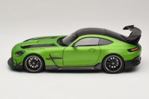 Mercedes AMG GT Black Series C190 Matt Green Metallic Minichamps 1:18 110032022 Kov – obrázek 4 z 8