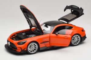 Mercedes AMG GT Black Series C190 Oranžový se Stříbrnými Koly Minichamps 1:18 110032024 Kov – obrázek 2 z 8