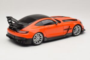 Mercedes AMG GT Black Series C190 Oranžový se Stříbrnými Koly Minichamps 1:18 110032024 Kov – obrázek 3 z 8