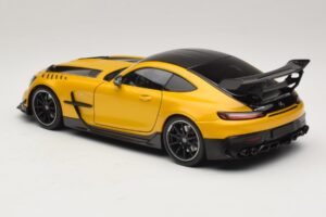 Mercedes AMG GT Black Series C190 Solarbeam Yellow Metallic Minichamps 1:18 110032021 Kov – obrázek 7 z 8
