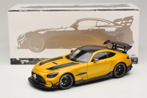 Mercedes AMG GT Black Series C190 Solarbeam Yellow Metallic Minichamps 1:18 110032021 Kov – obrázek 8 z 8