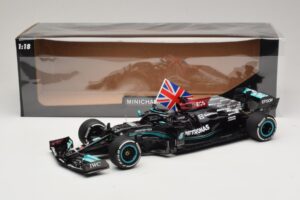 Mercedes AMG Petronas W12 E Performance L. Hamilton Winner British GP 2021 Minichamps 1:18 110211144 Pryskyřice – obrázek 7 z 7