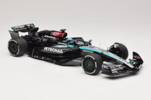 Mercedes AMG Petronas W15 E Performance G. Russell 2024 Minichamps 1:18 110240163 Pryskyřice – obrázek 4 z 7