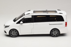 Mercedes V-Class W447 AMG Line Bílý Norev 1:18 183876 Kov – obrázek 5 z 8