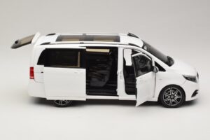 Mercedes V-Class W447 AMG Line Bílý Norev 1:18 183876 Kov – obrázek 4 z 8