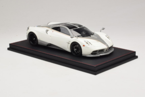 Pagani Huayra Luminous Green AB 1:18 REMC041 Pryskyřice – obrázek 4 z 7
