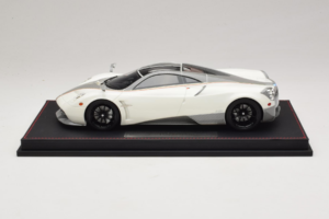 Pagani Huayra Luminous Green AB 1:18 REMC041 Pryskyřice