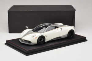 Pagani Huayra Luminous Green AB 1:18 REMC041 Pryskyřice – obrázek 7 z 7