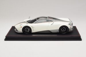 Pagani Huayra Luminous Green AB 1:18 REMC041 Pryskyřice