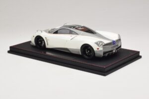Pagani Huayra Luminous Green AB 1:18 REMC041 Pryskyřice – obrázek 5 z 7