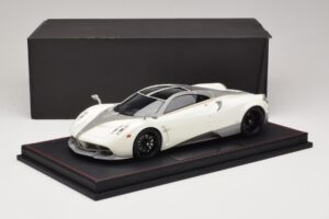Pagani Huayra Luminous Green AB 1:18 REMC041 Pryskyřice – obrázek 7 z 7