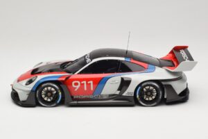 Porsche 911 992 GT3 R Rennsport GT Spirit 1:18 GT495 Pryskyřice – obrázek 3 z 6
